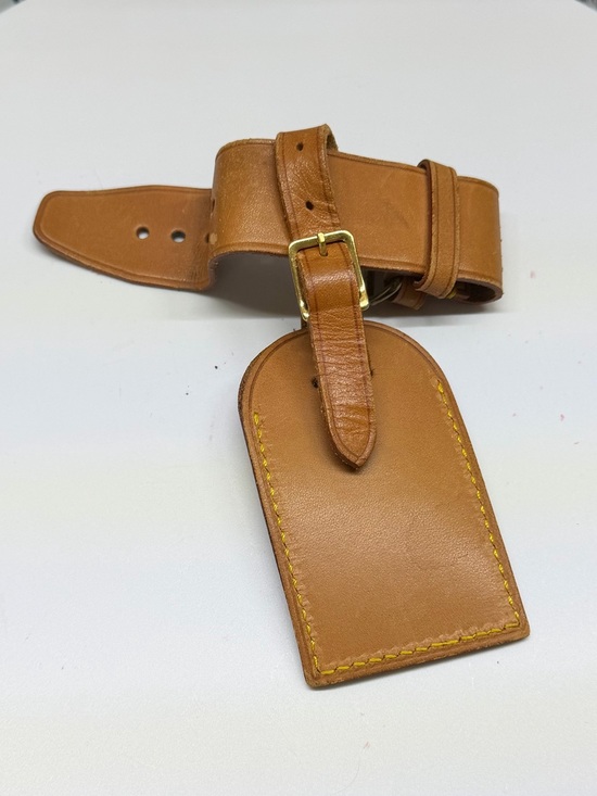 Louis Vuitton Other - Louis Vuitton luggage Tag